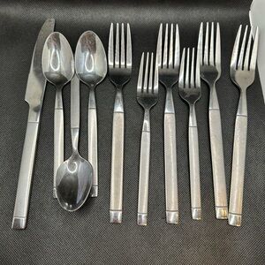 Farberware Silver Flatware Set
